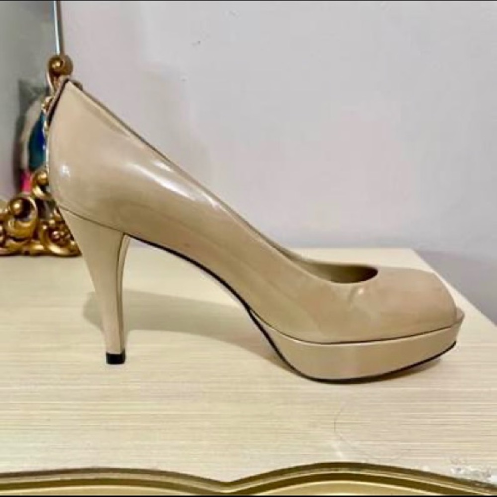 Stuart Weitzman Tan Patent Leather Peep Toe Pumps